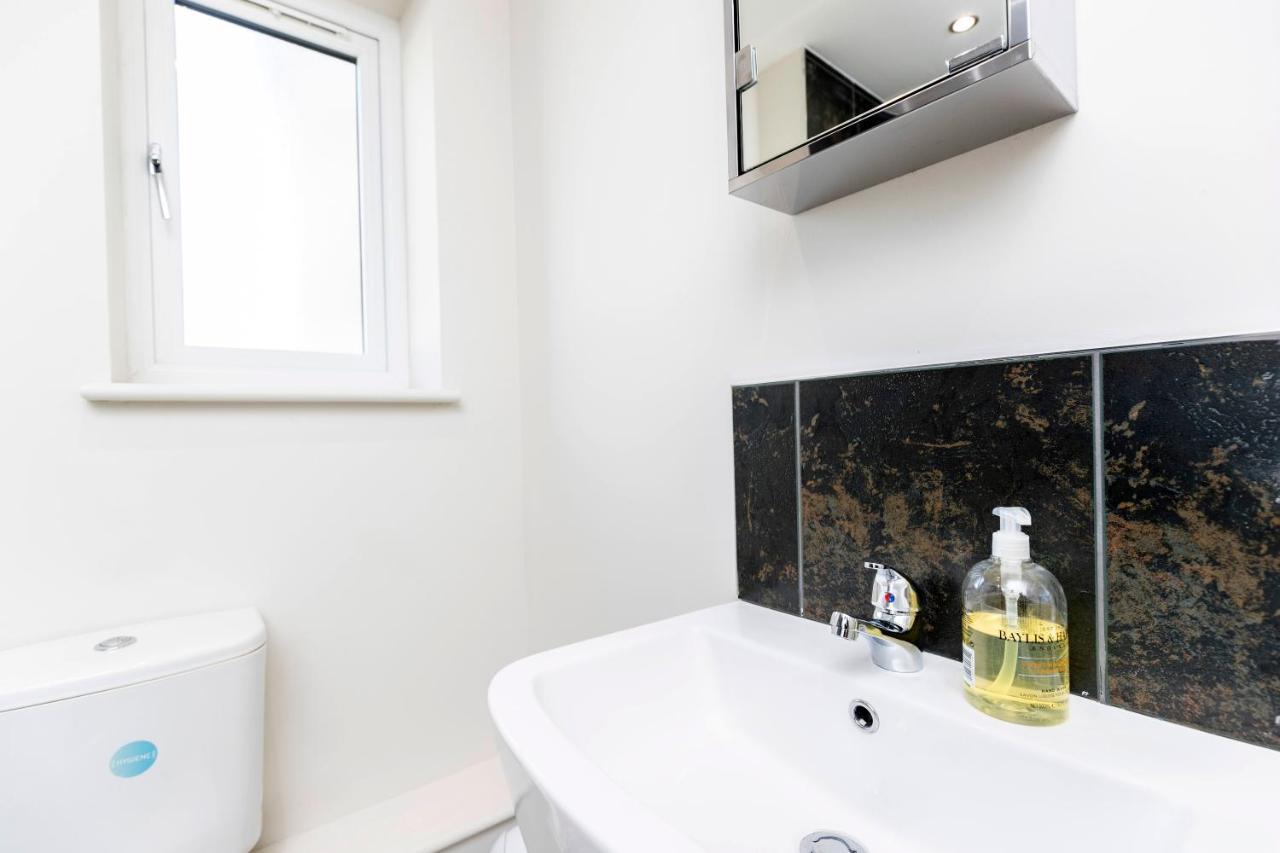 Avery House 1 - One Bedroom With Outdoor Terrace Darlington  Extérieur photo