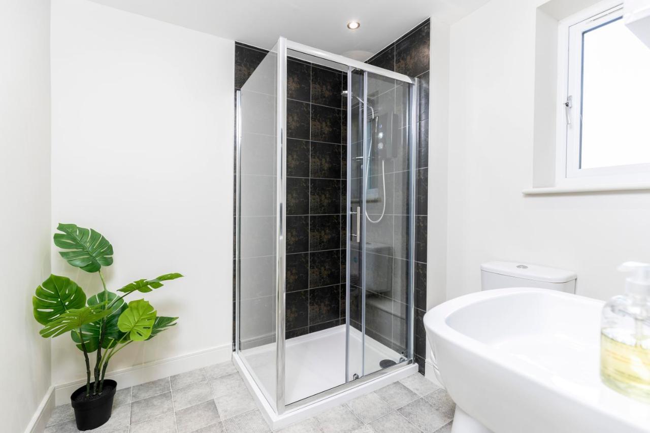 Avery House 1 - One Bedroom With Outdoor Terrace Darlington  Extérieur photo